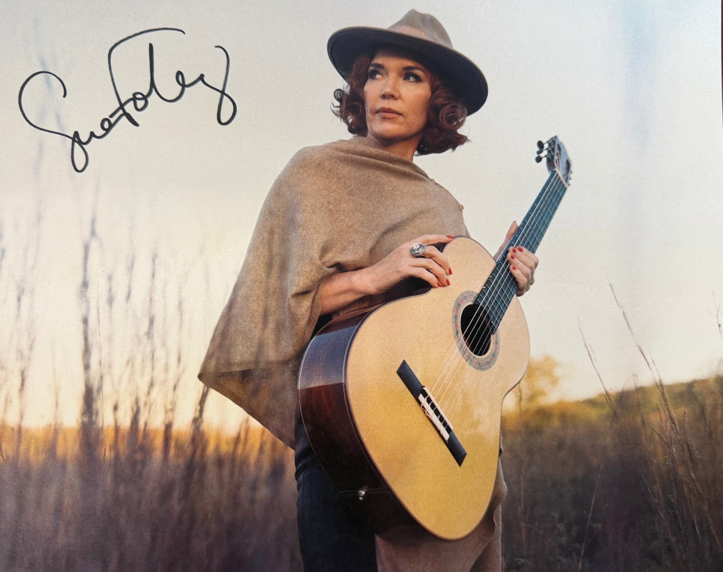 SUE FOLEY - ONE GUITAR WOMAN WITH AUTOGRAPHED PHOTO Vinyl LP